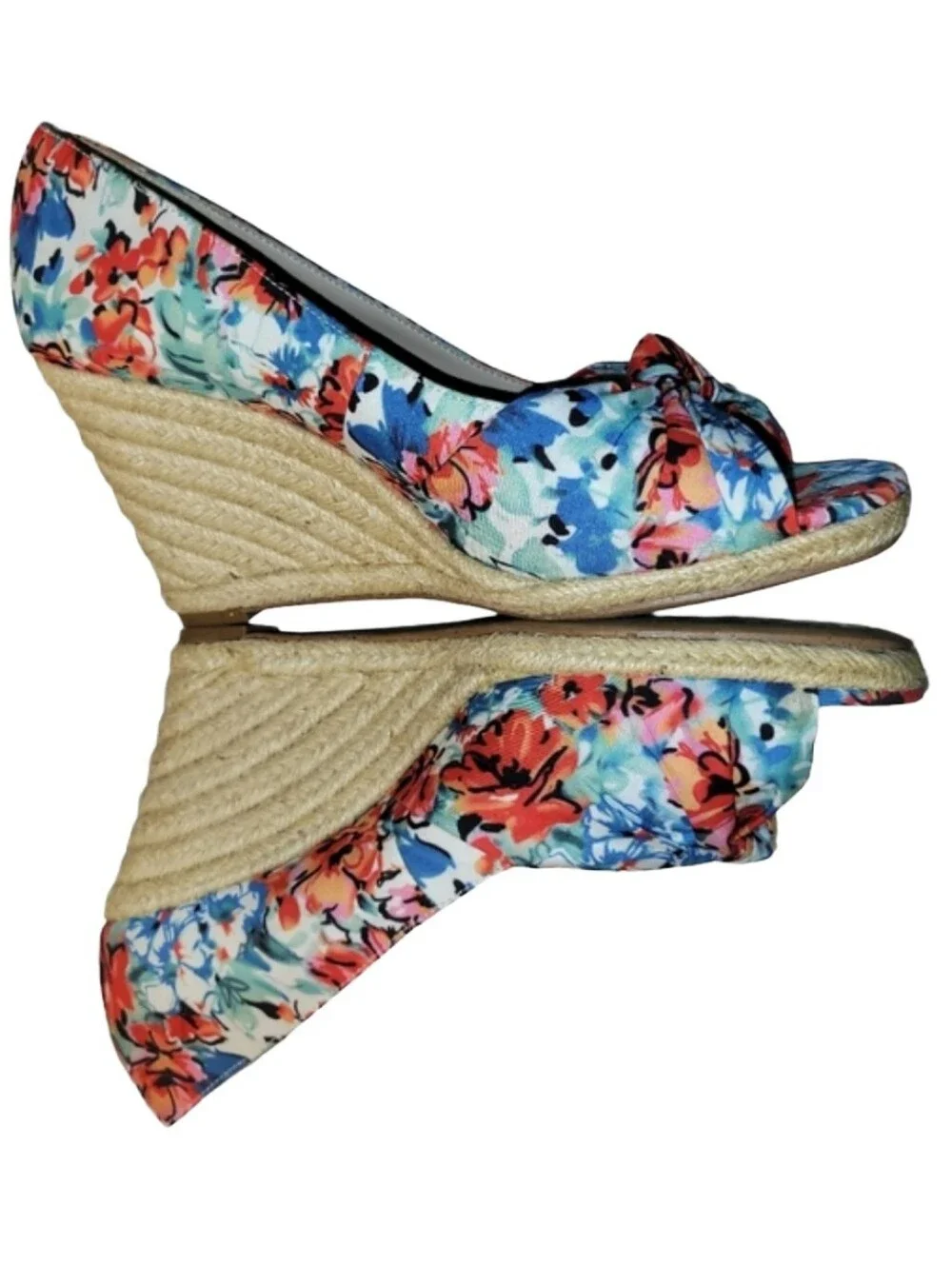 Kelly & Katie Ivala Floral Wedge Espadrille Sandal Red Blue Peep Toe Size 10